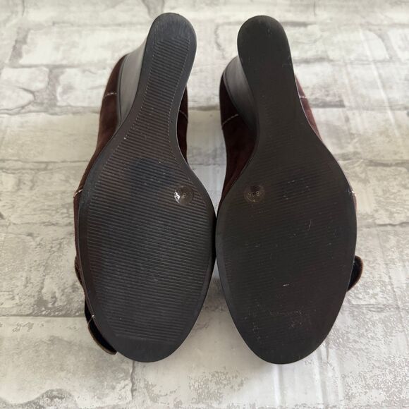 BCBG Paris Nina Brown Suede Wedge Shoes Women’s Vintage Y2K Heels Sz 38 (7.5) - Picture 5 of 7